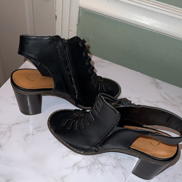 Cato high heel sandals. Color: black. Size: 7M - Picture 6 of 11